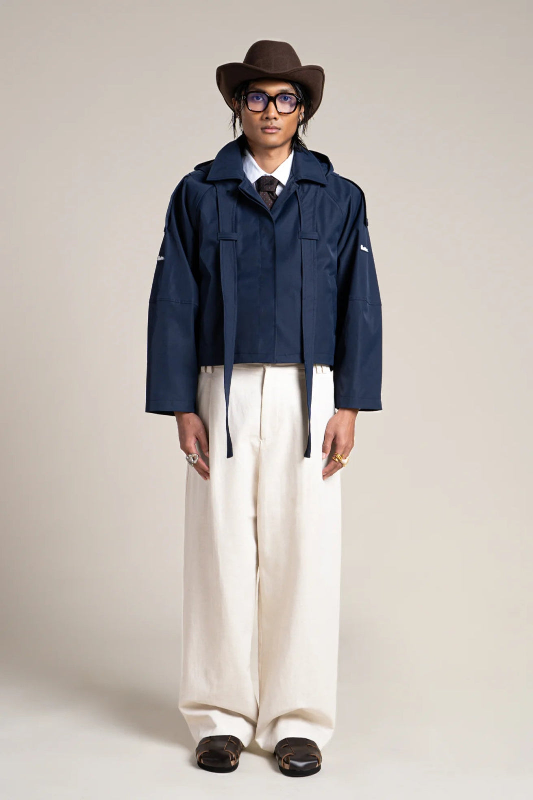 Tuileries - trenchcoat court imperméable - Flotte couleur indigo #couleur_indigo